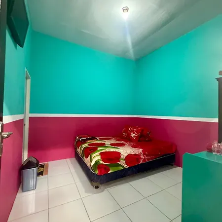 Homestay Lidiya Banyuwangi  Exterior photo