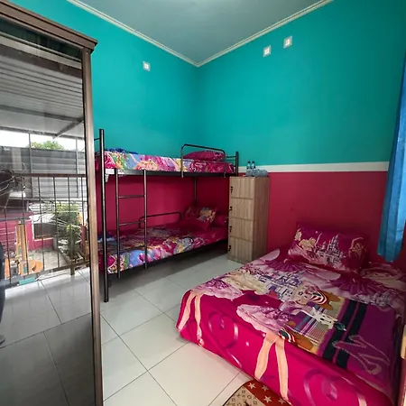 Homestay Lidiya Banyuwangi  Exterior photo