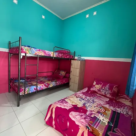 Homestay Lidiya Banyuwangi  Exterior photo