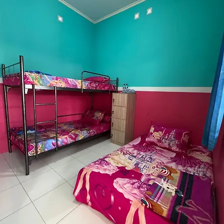 Homestay Lidiya Banyuwangi  Exterior photo